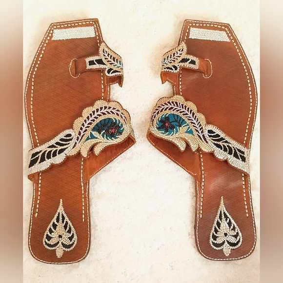 Handmade Leather Indian Sandals - Picture 3 of 4